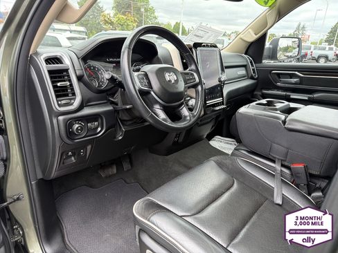 Used 2021 RAM 1500 Laramie AWD/4WD image 9