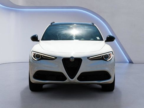 Used 2023 Alfa Romeo Stelvio Veloce AWD/4WD image 2