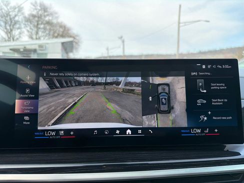 Used 2024 BMW X5 xDrive40i w/ M Sport Package image 31