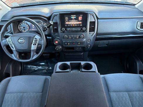 Used 2023 Nissan Titan SV image 13