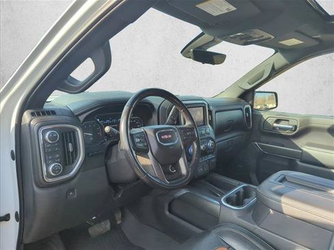 Used 2020 GMC Sierra 1500 AT4 w/ Off-Road Performance Package image 9
