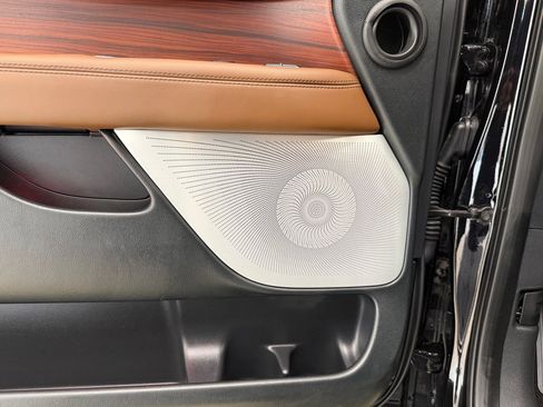 Used 2024 Lincoln Navigator Reserve image 29