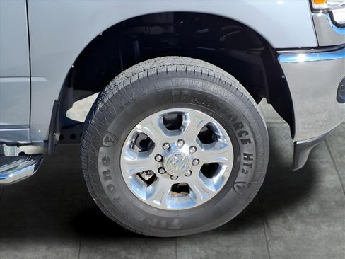 Used 2024 RAM 2500 Big Horn w/ Bed Utility Group image 9