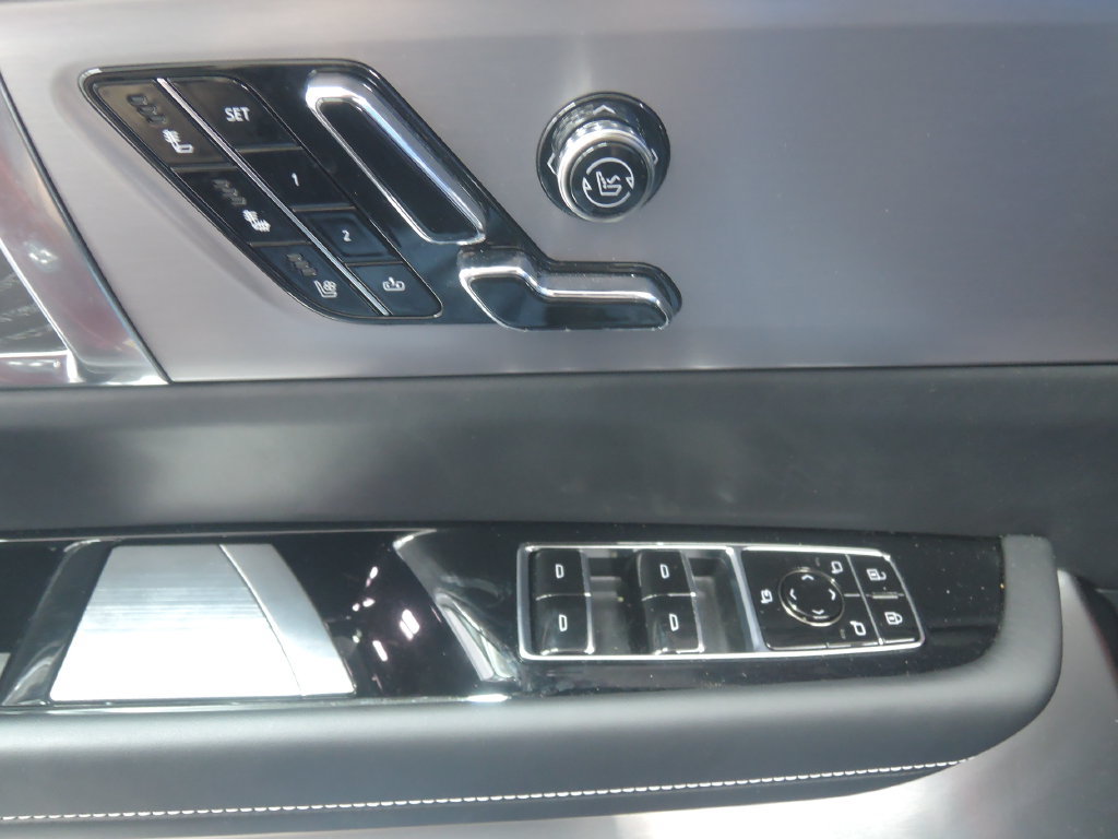Used 2026 Cadillac Vistiq Platinum AWD/4WD image 30