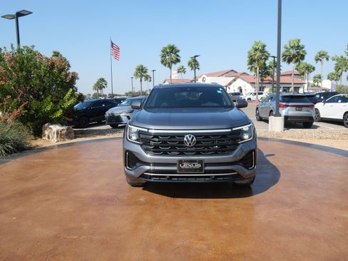 Used 2024 Volkswagen Atlas Cross Sport SEL R-Line image 6