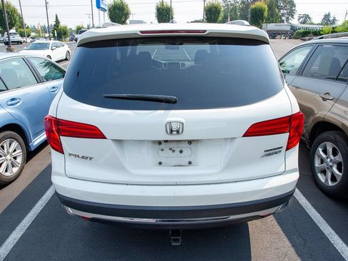 Used 2017 Honda Pilot Touring image 4