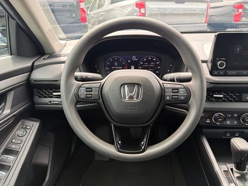 Used 2023 Honda Accord EX image 11