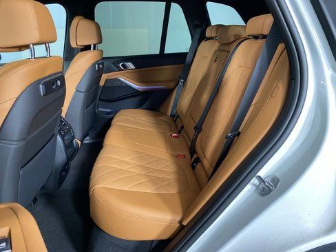 Certified 2024 BMW X5 xDrive40i w/ Parking Assistance Package AWD/4WD image 27