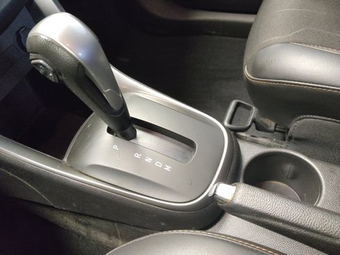 Used 2020 Chevrolet Trax LT w/ LT Convenience Package image 26