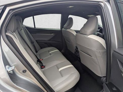 Used 2026 Toyota Camry SE w/ Convenience Package FWD image 18