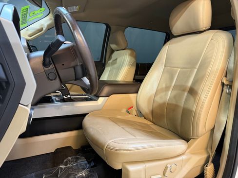 Used 2018 Ford F150 Lariat w/ Equipment Group 502A Luxury image 5