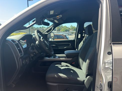 New 2026 RAM 2500 Big Horn AWD/4WD image 13