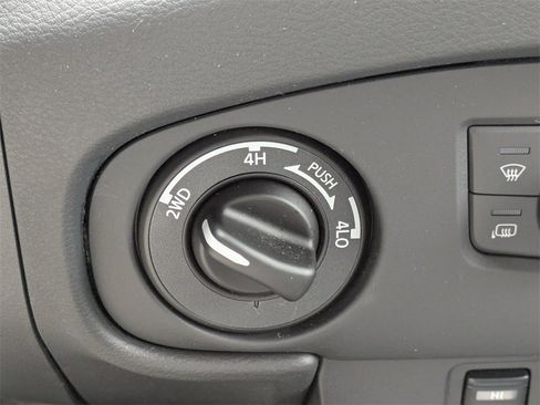 Used 2024 Nissan Frontier SV w/ Hardbody Edition image 36