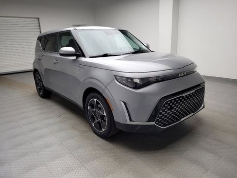 Used 2024 Kia Soul EX image 13