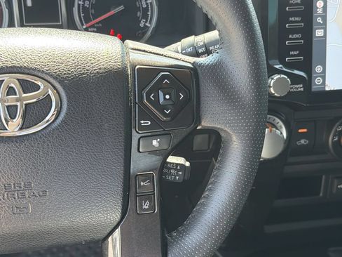 Used 2021 Toyota 4Runner Venture w/ Moonroof Package AWD/4WD image 25