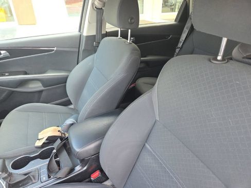 Used 2020 Kia Sorento LX FWD image 11