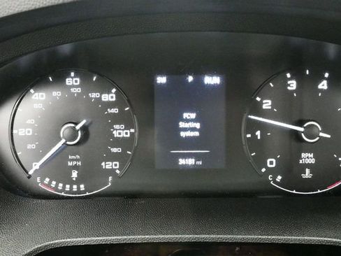 Used 2025 RAM ProMaster 2500 w/ Convenience Group image 19