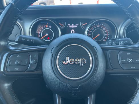 Used 2021 Jeep Wrangler Unlimited Sport AWD/4WD image 15