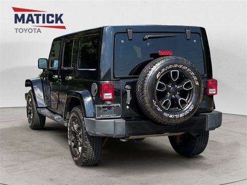 Used 2018 Jeep Wrangler Unlimited Sahara image 5