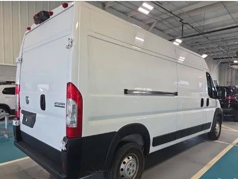 Used 2023 RAM ProMaster 2500 FWD image 2