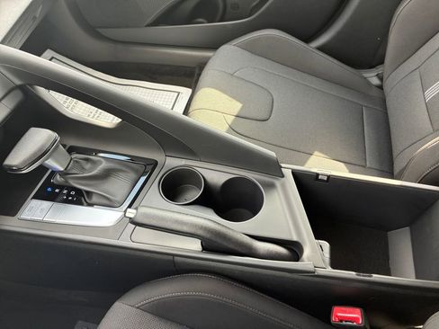 New 2026 Hyundai Elantra SE image 29