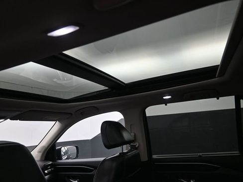 Certified 2024 Honda Pilot Touring image 23