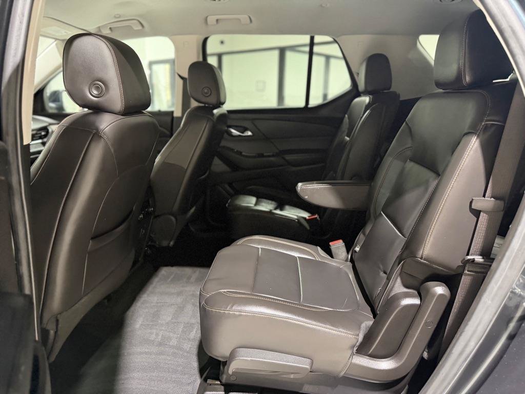 Used 2021 Chevrolet Traverse LT AWD/4WD image 13