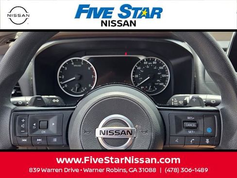 Used 2021 Nissan Rogue SV FWD image 23