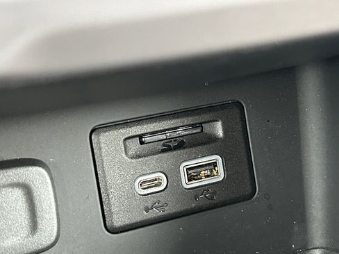 Used 2020 GMC Acadia AT4 image 20