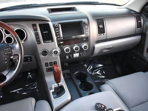 Used 2013 Toyota Sequoia Platinum AWD/4WD image 78
