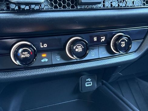 Used 2024 Honda HR-V LX image 17