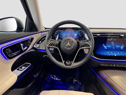 Certified 2025 Mercedes-Benz E 350 4MATIC Sedan image 24