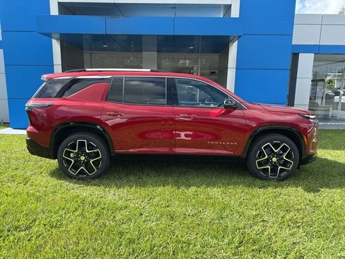 New 2025 Chevrolet Traverse High Country w/ LPO, Floor Liner Package image 3