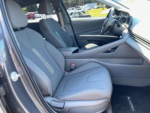 Used 2023 Hyundai Elantra SEL w/ Convenience Package FWD image 24