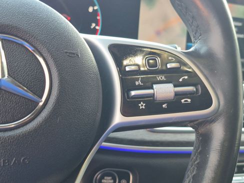 Used 2021 Mercedes-Benz GLE 350 4MATIC image 18
