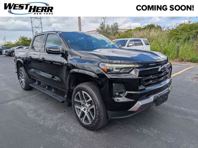 Used 2024 Chevrolet Colorado Z71 w/ Z71 Convenience Package 2