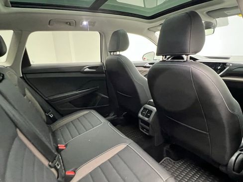 Used 2024 Volkswagen Taos SEL image 8