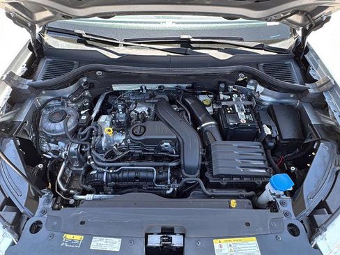 Used 2023 Volkswagen Taos SE FWD image 30