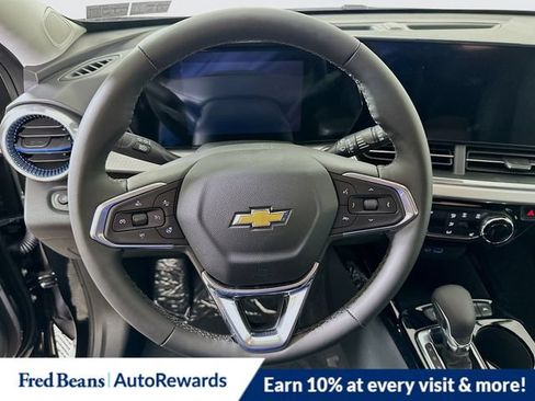 New 2026 Chevrolet Trax LT w/ LT Convenience Package FWD image 9