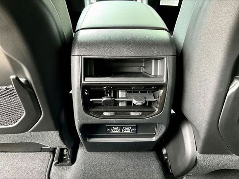 New 2026 Jeep Grand Cherokee Laredo AWD/4WD image 15