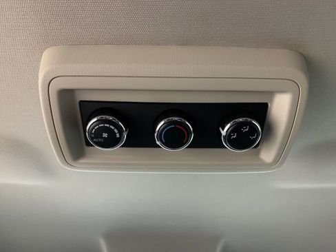 Used 2017 Dodge Journey Crossroad w/ Popular Equipment Group FWD image 17