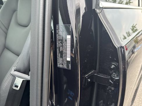 Used 2025 Volvo XC90 T8 Core w/ Protection Package Premier image 33