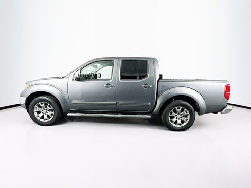 Used 2019 Nissan Frontier SL RWD image 4