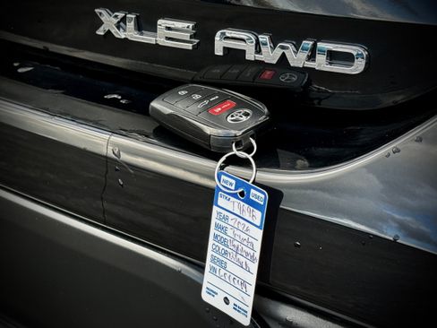 Certified 2026 Toyota Highlander XLE AWD/4WD image 43