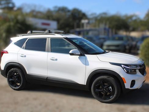 New 2026 Kia Seltos EX w/ EX Sunroof Package image 4