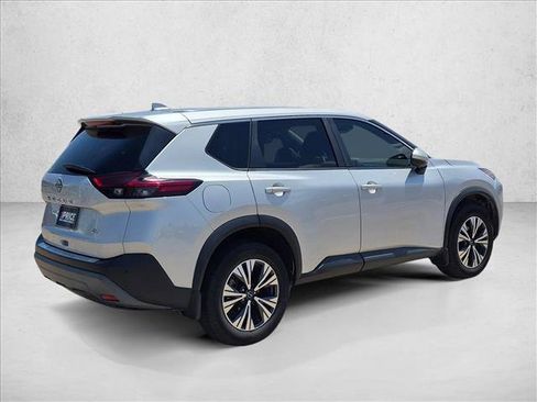 Used 2023 Nissan Rogue SV FWD image 5