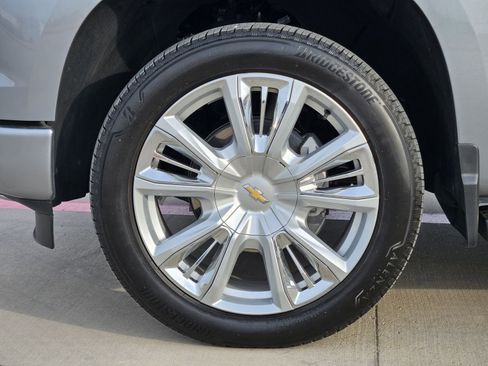 Used 2025 Chevrolet Silverado 1500 High Country w/ High Country Premium Package image 14