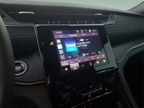 New 2025 Jeep Grand Cherokee Altitude RWD image 17