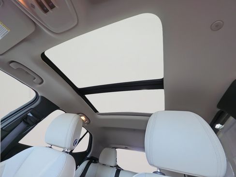 Used 2022 Buick Encore GX Select w/ Experience Buick Package AWD/4WD image 23