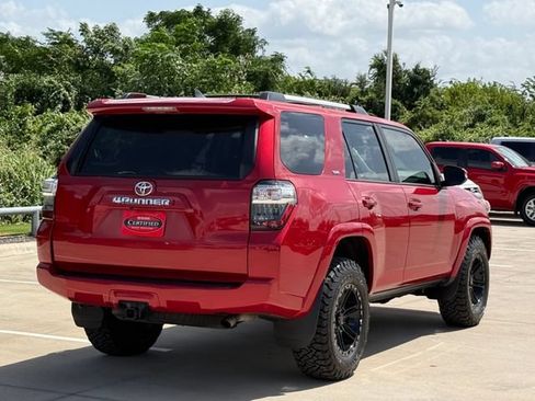 Used 2023 Toyota 4Runner SR5 Premium w/ Moonroof Package RWD image 5
